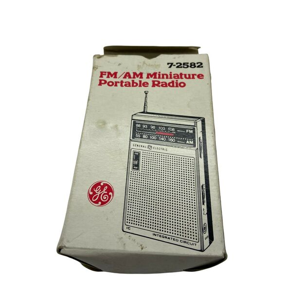General Electric 7-2582D Black Silver Belt Clip FM AM Miniature Portable Radio - Picture 5 of 11